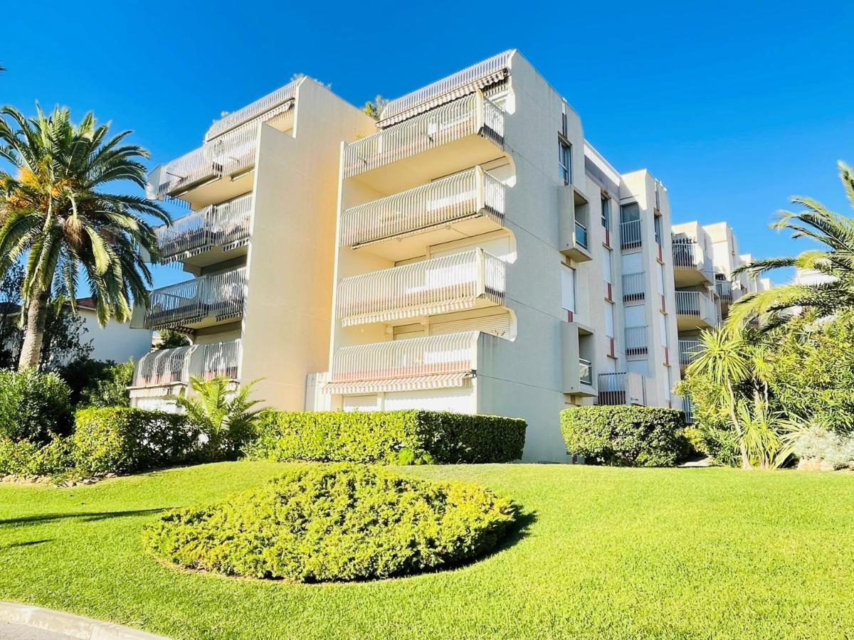 Saint-Raphaël Tres Bel Appartement Face Au Port Santa -Piscine מראה חיצוני תמונה