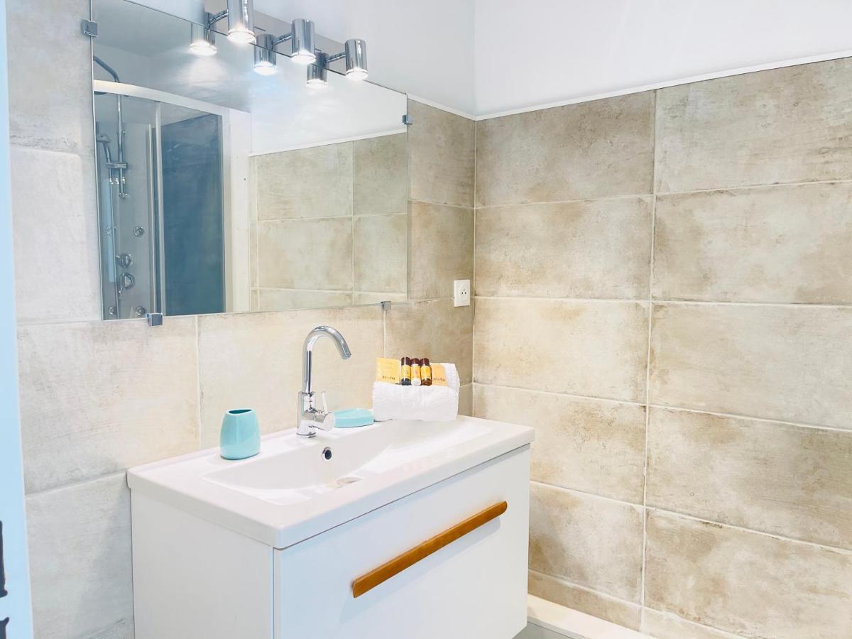 Saint-Raphaël Tres Bel Appartement Face Au Port Santa -Piscine מראה חיצוני תמונה