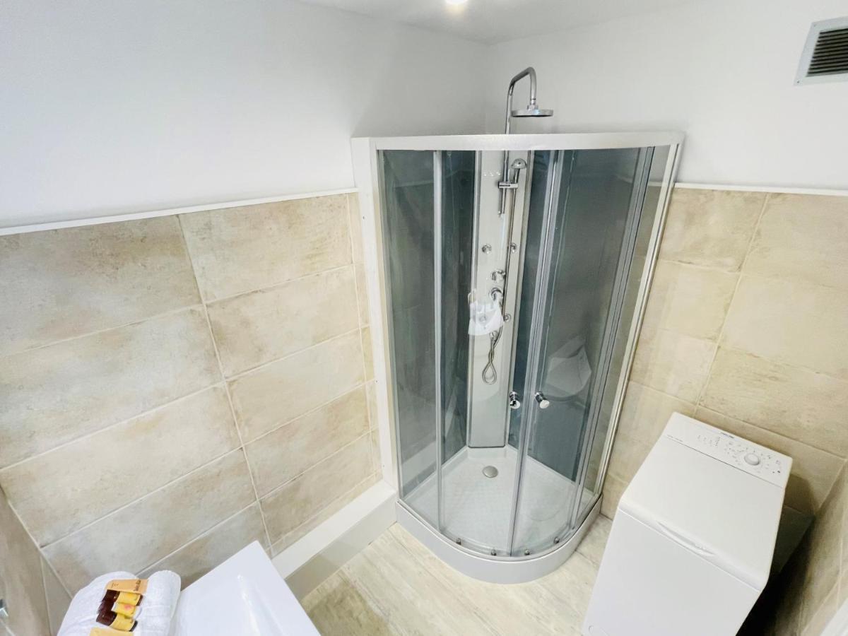 Saint-Raphaël Tres Bel Appartement Face Au Port Santa -Piscine מראה חיצוני תמונה